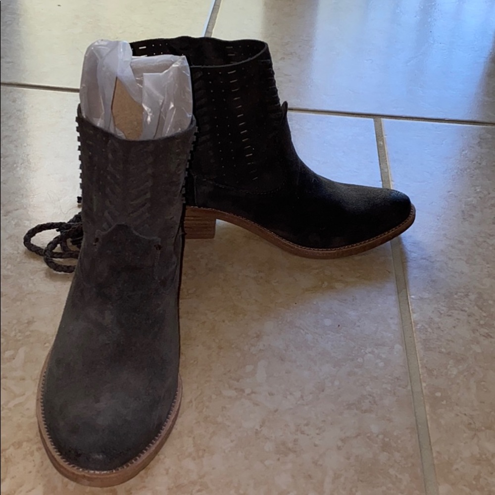 Dolce vita grey boots